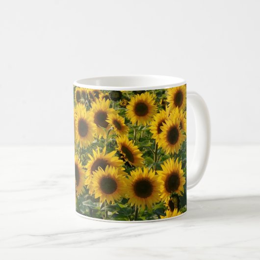 Sonnige Sonnenblume-Feld-Tasse Kaffeetasse (VorderseiteRechts)