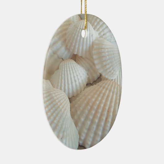 Sonnige weiße Muscheln, exotischer Sommerstrand Keramik Ornament (Rechts)