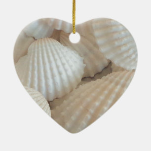 Sonnige weiße Muscheln, exotischer Sommerstrand Keramikornament