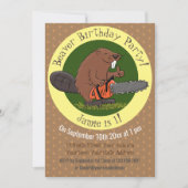 Sonniger Biber mit Kettensäge Cartoon Spaß Einladung (Vorderseite)