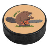 Sonniger Biber mit Kettensäge Cartoon Spaß Eishockey Puck (3/4)
