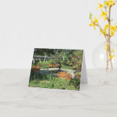 Sonniger Garten und Springbrunnen auf Blankokarte Karte (Gelbe Blume)