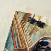 Sonniger Hang mit Sonnenbrille in einer Hängematte Strandtuch (Beispiel)