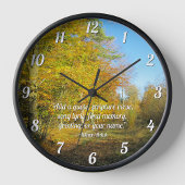 Sonniger Herbstspaziergang - Custom Round Wall Uhr