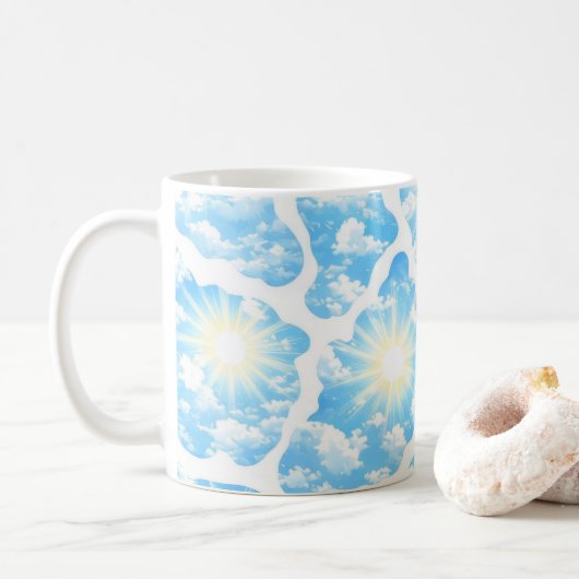 Sonniger Himmel Wolkenmuster Kaffeetasse (Mit Donut)