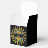 Sonniger Nerd Brille + Ihr Backgr. Ideen Geschenkschachtel (Geöffnet)