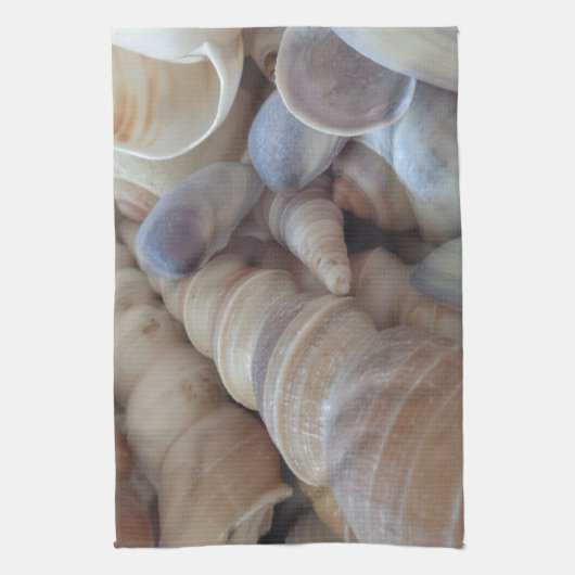 Sonniger Sommer Muscheln. Romantisch, exotisch tro Handtuch (Vertikal)