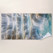 Sonniger Wasserfall-Canyon Strandtuch (Vorderseite)