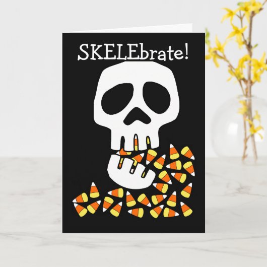 Sonniges Halloween mit Skelebrat und Schädelessen Karte (Gelbe Blume)