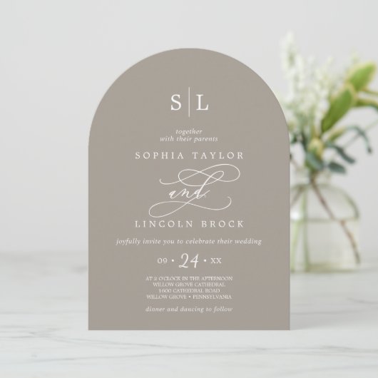 SOPHIA Arch Rustic Taupe Elegante Monogram Wedding Einladung (Stehend Vorderseite)