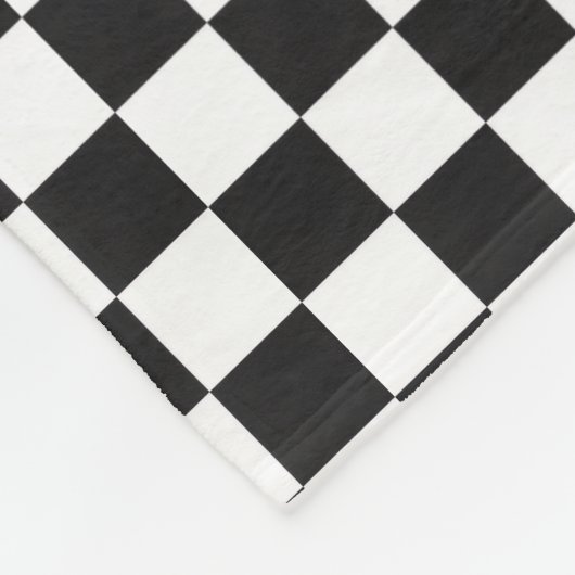 Sophisticated Black and White Checkered Pattern Fleecedecke (Ecke)