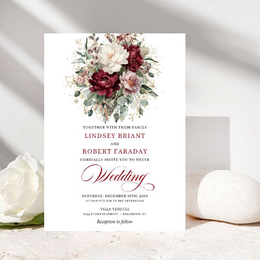 Sophisticated Burgundy White Floral Gold Wedding Einladung
