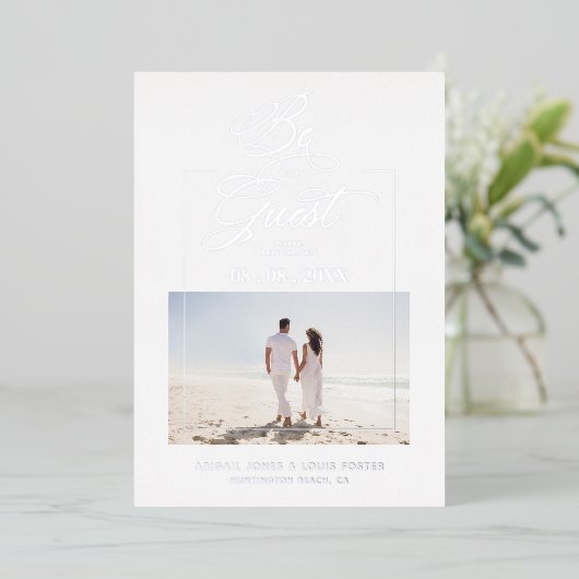 Sophisticated Minimalist Photo Elegant Script Folieneinladung (Stehend vorne)