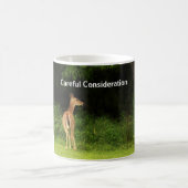 Sorgfältige Berücksichtigung - Tasse (Mittel)
