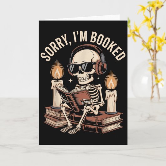 Sorry Im Booked Funny Halloween Skeleton Reading Karte (Gelbe Blume)