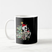 Sorta Merry Sorta Beängstigend Skeleton Hot Cocoa Kaffeetasse (Links)