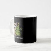 Sorta Merry Sorta Feral Christmas Raccoon Trash Pa Kaffeetasse (Vorderseite Links)