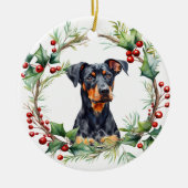 Soulful Doberman Pinscher Dog in Holly Twig Wreath Keramik Ornament (Vorne)