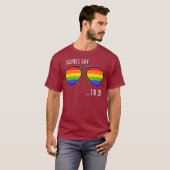 Sounds Gay Im In Funny LGBT Pride Gift Rainbow T-Shirt (Vorne ganz)