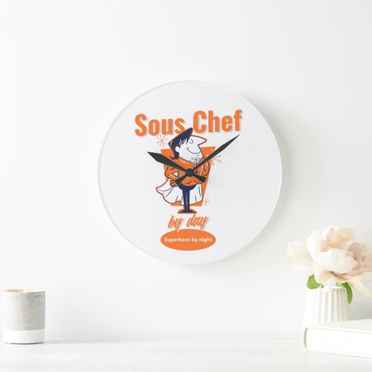 Sous Koch by Day, Superheld by Night Große Wanduhr (Zuhause)