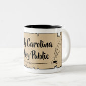 South Carolina Notary Public Scroll Feather Quill Zweifarbige Tasse (VorderseiteRechts)