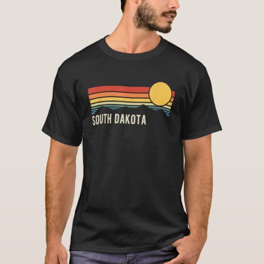 South Dakota USA Retro Sunset Style Design T-Shirt (Vorderseite)