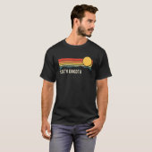 South Dakota USA Retro Sunset Style Design T-Shirt (Vorne ganz)