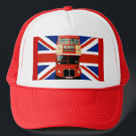 Souvenir Cap aus London England Truckerkappe<br><div class="desc">Souvenir Cap aus England/London mit britischer Flagge und dem berühmten Londoner Bus. Das gleiche Design auch als Grußkarten, Postkarten, Abzeichen, Magnete, Stickers, T - Shirt, Hats, Schürze, Schlüsselringe. Besuchen Sie unbedingt den Laden der zu sehen, alles, was im Angebot! Alle Arbeiten von ©Caroline Webb. Senden Sie mir eine Nachricht, wenn...</div>