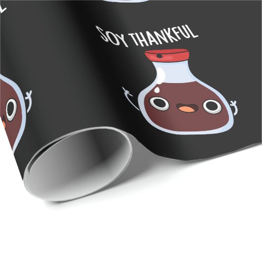 Soy Thankful Funny Soy Sauce Pun Dark BG Geschenkpapier (Rolleneckpunkt)