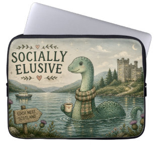Sozial zurückhaltende Nessie gemütliches Kryptid L Laptopschutzhülle
