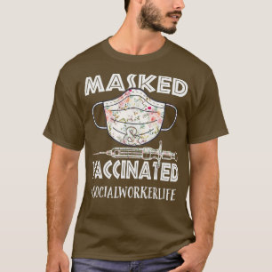 Sozialarbeiter maskiert und geimpft Funny Nurse T-Shirt