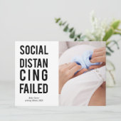 Soziale Distanzierung Versagt Sans Serif Typografi Ankündigung (Stehend Vorderseite)