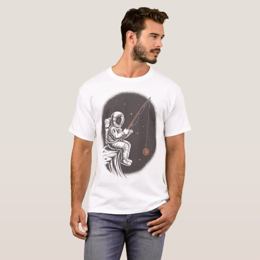 Space Fisher – Astronaut Catching the Sun and Moon T-Shirt (Vorne ganz)