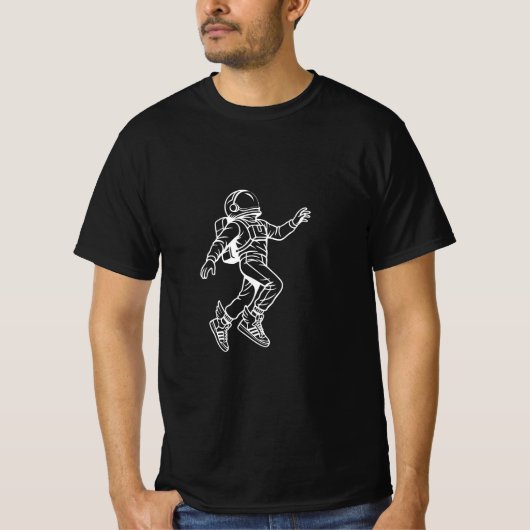 Space Kicks: Geflügelter Astronautenflug T-Shirt (Vorderseite)