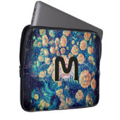 Space Mimosa Golden Nebel Blossom & Monogram Laptopschutzhülle (Vorne Rechts)
