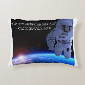 Space ranger accent pillow dekokissen