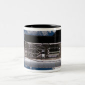 Space Shuttle Atlantis 2 Zweifarbige Tasse (Mittel)