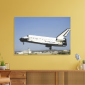 Space Shuttle Atlantis bereitet die Landung vor Leinwanddruck (Insitu (Wohnzimmer))
