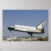 Space Shuttle Atlantis bereitet die Landung vor Poster (Vorne)
