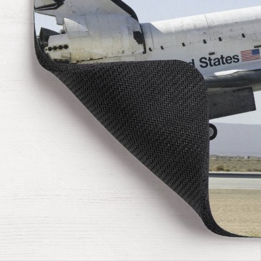 Space Shuttle Atlantis bereitet sich auf die Landu Mousepad (Ecke)