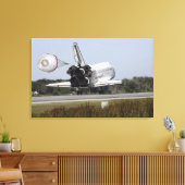 Space Shuttle Atlantis entfaltet seinen Drag-Rute Leinwanddruck (Insitu (Wohnzimmer))