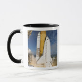 Space Shuttle Atlantis hebt 12 Tasse (Links)