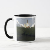 Space Shuttle Atlantis hebt 13 Tasse (Links)