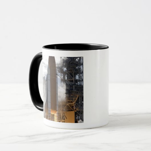 Space Shuttle Atlantis hebt 15 Tasse (Vorderseite Links)
