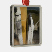 Space Shuttle Atlantis hebt 17 Silbernes Ornament (Rechts)