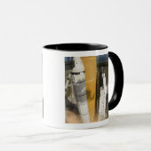 Space Shuttle Atlantis hebt 17 Tasse (VorderseiteRechts)