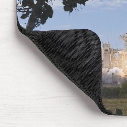 Space Shuttle Atlantis hebt 18 Mousepad (Ecke)