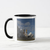 Space Shuttle Atlantis hebt 23 Tasse (Links)