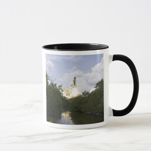 Space Shuttle Atlantis hebt 25 Tasse (Rechts)