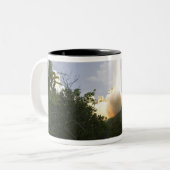 Space Shuttle Atlantis hebt 26 Zweifarbige Tasse (Vorderseite Links)